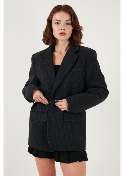 Çizgili Yün Karışımlı Oversize Fit Kruvaze Yaka Kemerli Ceket Bayan Ceket 6839634 modelleri