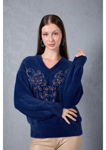 Kadın Koyu Laci Sakal Iplik Önü Boncuk Nakışlı Balon Kollu V Yaka Triko Kazak