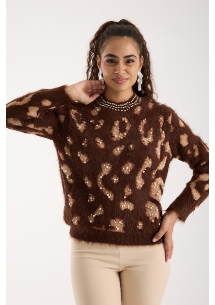 Kadın Acı Kahve Sakal Iplik Taş ve Inci Detaylı Bisiklet Yaka Triko Kazak