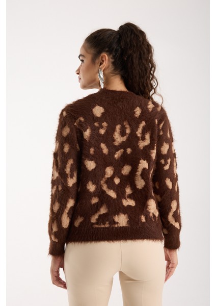 Kadın Acı Kahve Sakal Iplik Taş ve Inci Detaylı Bisiklet Yaka Triko Kazak