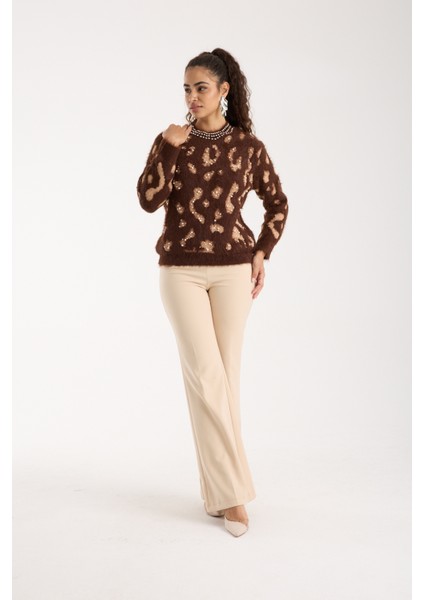 Kadın Acı Kahve Sakal Iplik Taş ve Inci Detaylı Bisiklet Yaka Triko Kazak