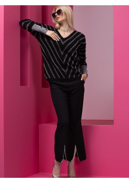 Siyah Çizgili V Yaka Kadın Kazak modelleri