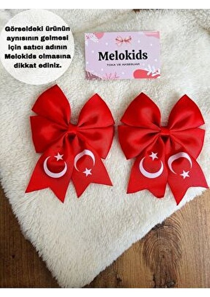 Kırmızı Bayraklı 29 Ekim Tokası 2 Adet Klipsli