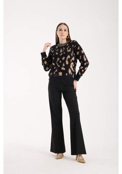 Kadın Siyah Sakal Iplik Taş ve Inci Detaylı Bisiklet Yaka Triko Kazak
