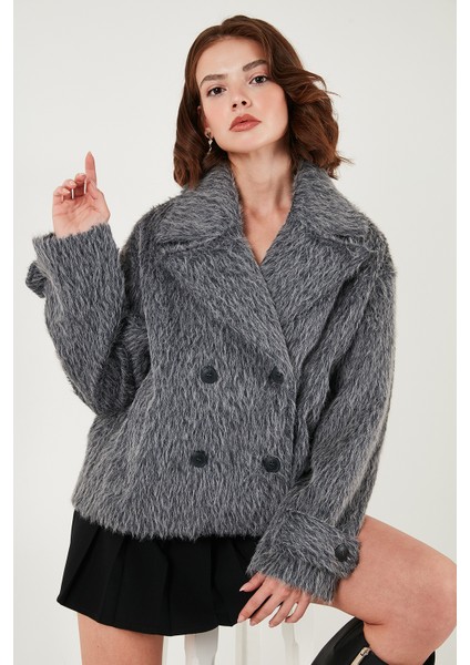 Oversize Kruvaze Yaka Yumuşak Tüylü Düğmeli Astarlı Mont Bayan Mont 6839659