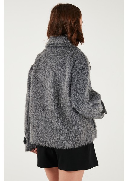 Oversize Kruvaze Yaka Yumuşak Tüylü Düğmeli Astarlı Mont Bayan Mont 6839659