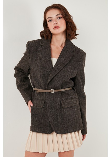 Çizgili Yün Karışımlı Oversize Fit Kruvaze Yaka Kemerli Ceket Bayan Ceket 6839634 fırsatları