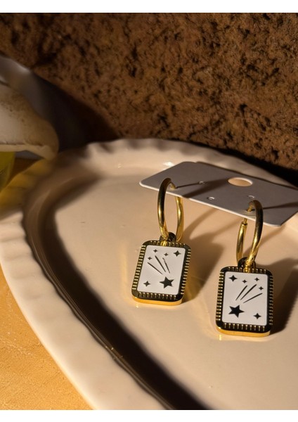 Yıldız Detaylı Dikdörtgen Çelik Küpe