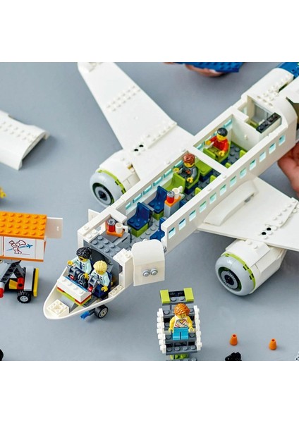 60367 Lego® City - Yolcu Uçağı 913 Parça +7 Yaş modelleri