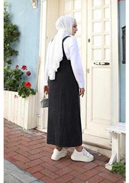 Kadın Askılı Kot Salopet Denim Malzeme ile Şık Tasarım ve Modern Desen