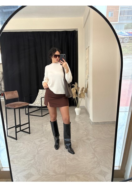 Yırtmaç Detaylı Şort Etek indirimleri