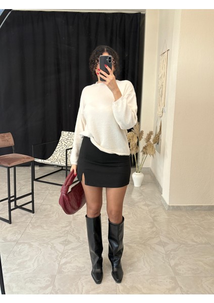 Yırtmaç Detaylı Şort Etek indirimleri