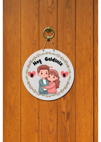 Kapı Süsü Hoş Geldiniz Genç Sevimli Çift Ahşap Baskı Kişiye Özel Tasarım fiyatları