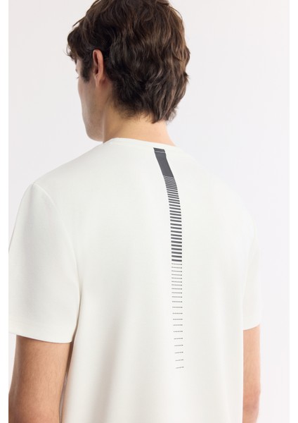 Erkek Ekru Bisiklet Yaka Bi-Stretch Baskılı Regular Fit T-Shirt B001040