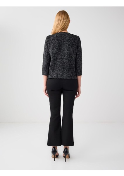 Siyah V Yaka Leopar Desenli Vatkalı Uzun Kollu Bluz indirimleri