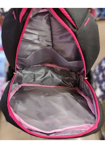 Kuromi Figürlü 4 Bölmeli Ilköğretim Sırt Çantası + Izoleli Beslenme Çantası fiyatları