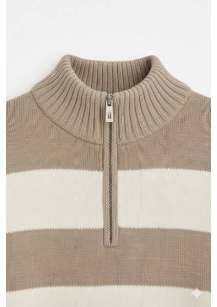 Regular Fit Erkek Dik Yaka Yarım Fermuarlı Çizgili Triko Kazak modelleri