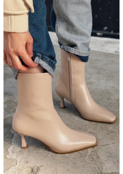 Alderie Kadın Topuklu Bot Bej Mat Deri