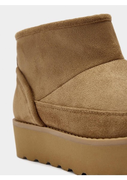 Astarlı Deri Efektli Bilekte Bot indirimleri