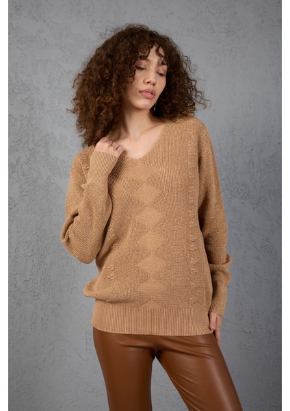 Kadın Bej Simli Selanik Örgü Baklava Desenli Geniş Manşetli V Yaka Triko Kazak