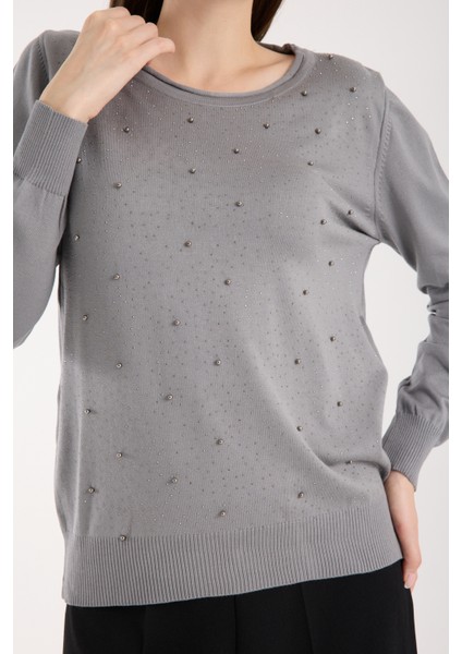Kadın Gri Elit Viskon Kumaş Taş ve Inci Detaylı Yuvalak Yaka Triko Bluz modelleri