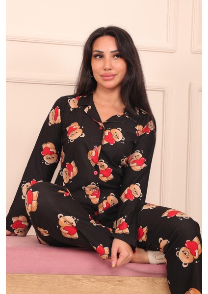 Kadın Ayıcık Desenli Önü Düğmeli Süet Pijama Takımı fırsatları