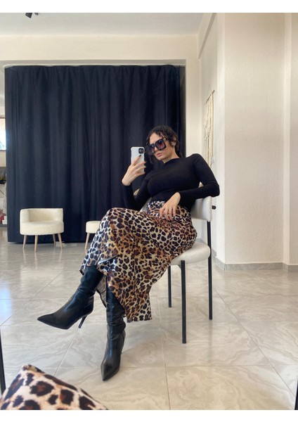 Leopar Desenli Saten Etek