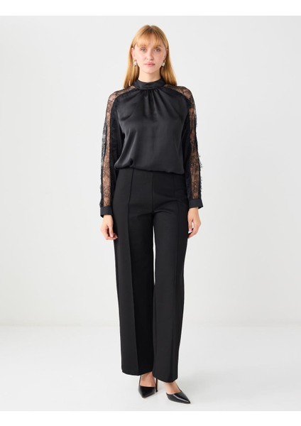 Siyah Dik Yaka Kollu Dantel Detaylı Saten Dokuma Bluz fiyatları