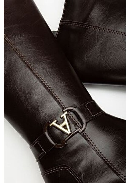 Kadın Acı Kahve Cilt Toka Detaylı Çizme modelleri