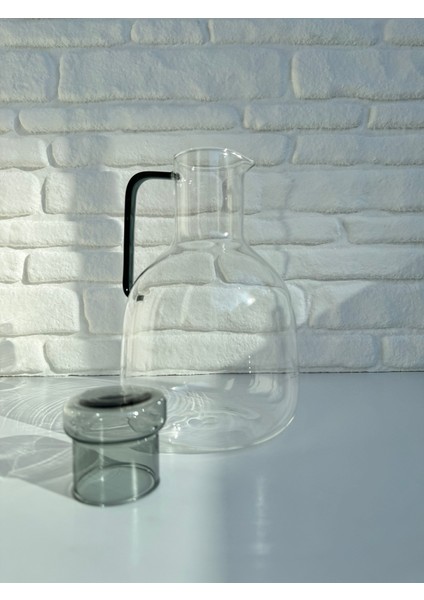 Renkli Kapak ve Kulplu Borosilikat Cam Sürahi 1.9 L modelleri