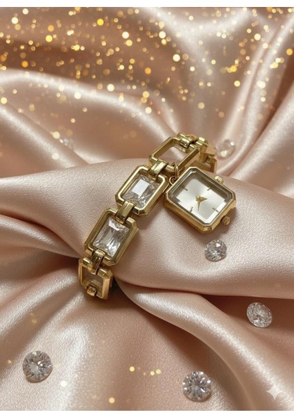 Gold Kadın Charmlı Yeni Model Kol Saati fiyatları