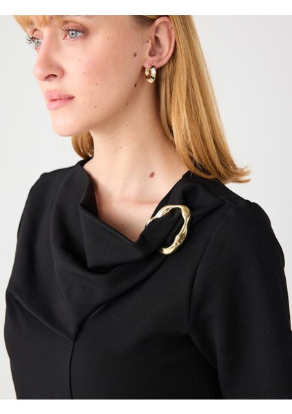 Siyah Degaje Yaka Kısa Kollu Örme Mini Elbise indirimleri