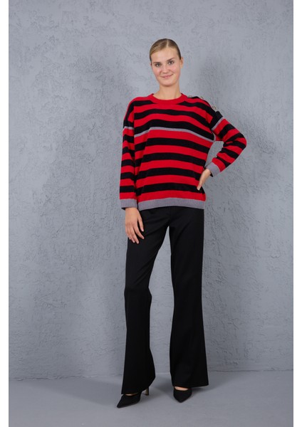 Kadın Kırmızı-Siyah Çizgili Şönil Kadife Bisiklet Yaka Omuzda Düğme Detaylı Triko Kazak