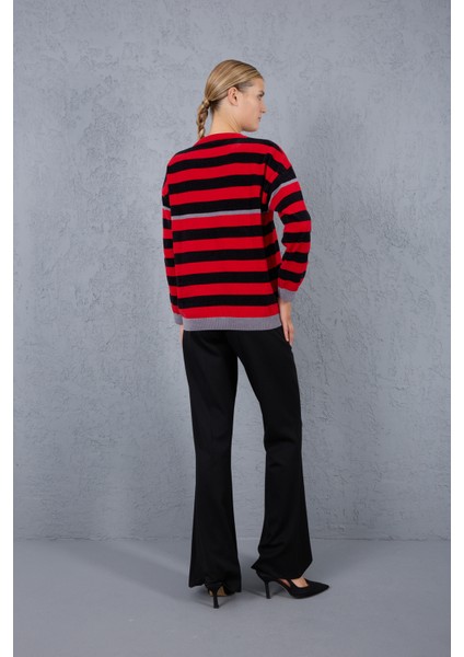 Kadın Kırmızı-Siyah Çizgili Şönil Kadife Bisiklet Yaka Omuzda Düğme Detaylı Triko Kazak