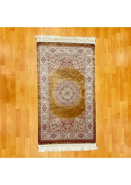 Lüks Mihraplı Madalyon Desenli 300 x 400 cm Ipek Halı