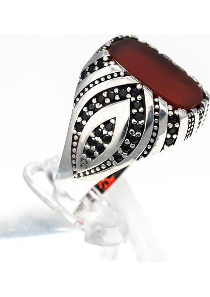 Kırmızı Akik Taşlı 925 Ayar Gümüş Erkek Yüzük – Estetik ve Dikkat Çekici Tasarım modelleri
