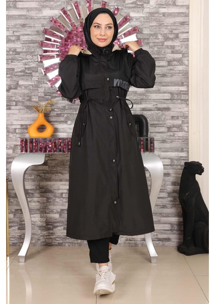 Yazı Detaylı Kapşonlu Mont Siyah 15900 modelleri