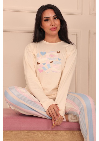 Kadın Love Sloganlı ve Kalp Desenli Altı Kalın Çizgi Desenli Termal Pijama Takımı