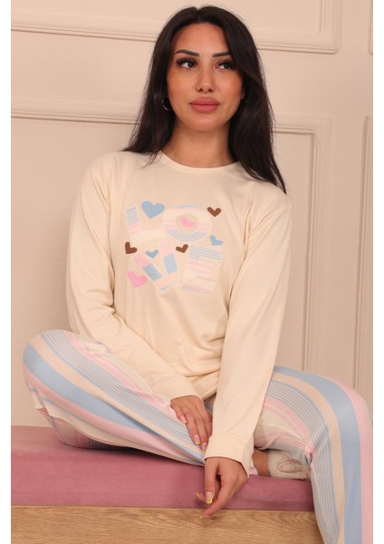 Kadın Love Sloganlı ve Kalp Desenli Altı Kalın Çizgi Desenli Termal Pijama Takımı modelleri