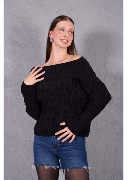 Kadın Siyah Şönil Kadife Carmen Yaka Triko Kazak