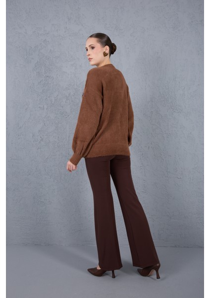 Kadın Kahve Sakal Iplik Önü Boncuk Nakışlı Balon Kollu Bisiklet Yaka Triko Kazak