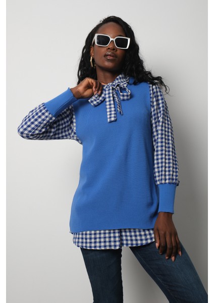 Kadın Mavi Fitilli Triko Süveter ve Kareli Gömlek Ikili Kombin