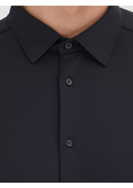 Siyah Düz Regular Fit Casual Gömlek fırsatları