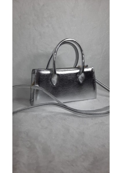 Günlük Küçük Şık Çapraz Askılı Kadın El ve Omuz Çantası modelleri