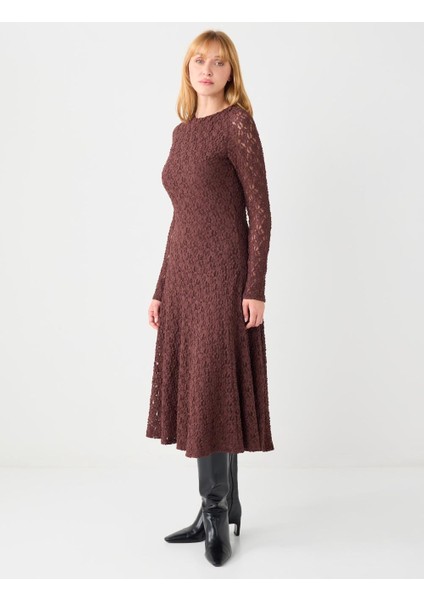 Acı Kahve Dar Kesim Yuvarlak Yaka Dantelli Uzun Elbise modelleri