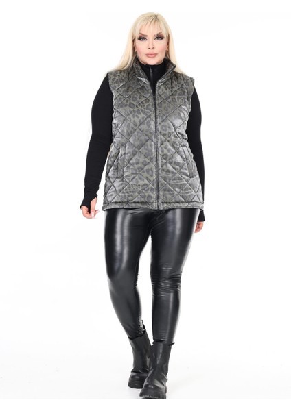 Kadın Büyük Beden Kapitone Beli Lastikli Dik Yaka Çift Cepli Leopar Desenli Haki Şişme Yelek