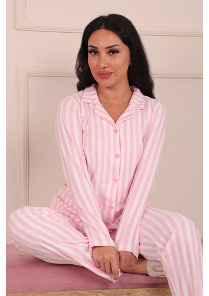 Kadın Dikey Çizgi Desenli Önü Düğmeli Süet Pijama Takımı