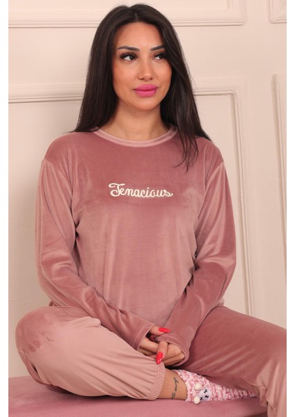 Kadın Sloganlı Uzun Kollu Paçası Manşetli Kadife Pijama Takımı modelleri