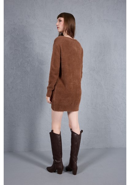 Kadın Kahve Sakal Iplik Boncuk Nakışlı Bisiklet Yaka Triko Kazak fırsatları