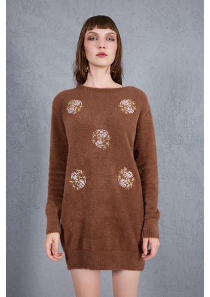 Kadın Kahve Sakal Iplik Boncuk Nakışlı Bisiklet Yaka Triko Kazak